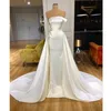 Robes de mariée de sirène vintage Appliques en dentelle en satin One épaule Crystal perles une ligne Bride Bridal Train Overskirts plus taille