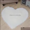 Tappeti Imitazione pelle di pecora Modellazione Tappeto a cuore Soggiorno Camera da letto Tappeto in peluche Simpatico poggiapiedi a forma di cuore Decorazione di nozze Drop D Ott21