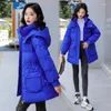 Casacos de trincheira feminina 2023 Jaqueta curta feminina de inverno Roupos de pão coreano Cotorch Cascehing Warm Hooded Coat Women