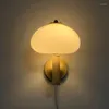 Lampa ścienna Oświetlenie dekoracji retro do salonu sypialnia nocna schody luci LED LED kremowe światła szklane