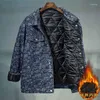 남성용 재킷 남자 겨울 따뜻한 인쇄 인쇄 데님 스트리트웨어 열 블루 아웃복 코트 플러스 크기 8xl 분리 가능 줄인