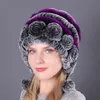 Bonsons de bonnet / crâne Caps chapeaux de fourrure pour femmes hiver réel rex fashion fraîche bonne fleurs tricotées avec des balles crânes neige femelle