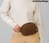 Pacochas de cintura em todos os lugares Saco de cinto de ioga feminino Lulu Boleteira Teddy Nylon Cintura da cintura Esporte ao ar livre Designer de luxo Handbag Fanny Pack 011723h