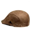 Berretti Berretto in pelle Distressed Cappelli Retro Pelle bovina di alta qualità da uomo Giallo Elegante Boina Hombre Anziani di mezza età Sottile Berretto in avanti