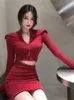 Abiti da lavoro Donne Red Christmas Sexy Knitted Sets Set Mini Gonne Feamle Cardigan 2 pezzi Lady Vintage Outfit Design Design Fashion Cesto