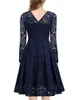 Casual Dresses 2023 Retro Elegant Sexig klänning för kvinnor Vintage spets långärmad v hals svart blå mantel femme fest natt