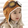 Berets Boy's Pilot kapelusz dziecięcy zimowe czapki bombowce utrzymują ciepło w okularach ochronę ucha dziewczyny miękkie sztuczne futro