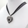 Pendant Necklaces Fashion Vintage Engraved Heart Shape Necklace Lucky Multicolor Edelweiss Dirndl Costume Jewelry WholesalePendant