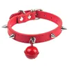 Colliers pour chiens Laisses Collier en cuir Spikde Bell Réglable Pu Rivets Chats Petits chiens moyens Chiot Collier clouté pour animaux de compagnie Accessoires