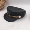 Berets Europe en de Verenigde Staten Militaire hoeden Temperament Pu Golden Joker Black Sailor Hat Sboy Visors Navy Cap