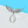 Broszki Cindy Xiang -Rhinestone Wing for Womenbeautiful Crystal Pin Elegancka wysokiej jakości biżuteria Kobiety Przyjazd 2023