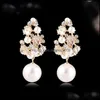 Dangle Chandelier Vintage Pearl أقراط للنساء Crystal Prendant Ear Suits الإبداعية اللامعة ذات السحر الأزياء المجوهرات A33Z Dro DHDXZ