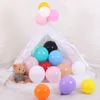 Décoration de fête 100pcs 10 pouces d'épaisseur 2.2g ballon en latex mat anniversaire noël n ° 6 beauté ronde