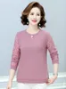 Kadın bluzları 2023 Bahar Olgun Kadınlar Mor Yeşil Dantel Kontrast Tasarım Yuvarlak Boyun Uzun Kollu Düz Renk Top Şık Şık Giysiler