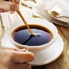 Fincan tabakları kahve seramik kahvehane seti zarif İngiliz tarzı kupa sütü içecek içimi 2023 beyaz porselen