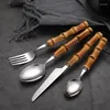 Set di stoviglie Manico in bambù creativo Stoviglie in acciaio inossidabile Cucchiaio da dessert retrò Coltello da bistecca Utensili forchetta per campeggio da cucina