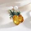 Brooches Muylinda Yellow Brooch Fruit Crystal Pineapple Pin Unisex Cute Lapel Pins Jewelry Gift For Friends Drop