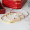 Largeur bracelet de bracelet à ongles 3 mm bracelets de luxe bijoux de luxe pour les femmes bracelent en acier en acier en alliage en or artisanat ne s'est jamais fondu non allergique