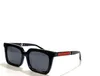 lunettes de soleil vintage minimalisme lunettes de soleil noires design sportif bras de ligne rouge cadre carré décontracté classique facile à porter protection simple populaire lunettes de conduite uv400