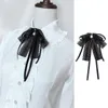 Cravatte Donna Ragazza Nastro di pizzo nero Papillon Perla finta Ciondolo Spilla Spilla Collana Camicia uniforme Camicetta Colletto Jabot pre-annodato