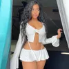 Kadınların Trailtsuits Kadın Seksi 2pcs Mayo Seti Flare Uzun Kollu Kravat Açık Ön Mahsul Üst Pileli Mini Şort Çiçek Out Çiçek Plaj Giyim