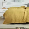 Одеяла маленькая клетчатая жаккардовая вязаная одеяло для спальни легкая уютная 4 -слойная марля
