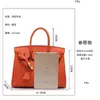 Дизайнерские сумки Qiandian, первый слой из воловьей кожи, новинка 2024 года, кожаная женская сумка, большая вместительная сумка с ручным темпераментом, узором личи, платок