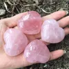 San Valentino Quarzo rosa naturale A forma di cuore Cristallo rosa Palma intagliata Amore Guarigione Gemma Amante Pietra Gemme cuore cristallo FY2658 tt0121