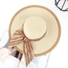 Chapeaux à large bord Produit Big Sun Bow Rubans Paille pour femmes Summer Hat Ladies Beach