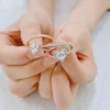 クラスターリング女性のためのZhouyang Wedding韓国人ラブジルコンローズゴールドカラー2 PCSリングセット花嫁ジュエリー卸売ギフトSR841