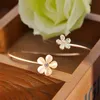 Bangle White Enamel Daisy Flower Bracelet Fashion Gold Metal Opening For Women Party Wedding Jewelry Gifts