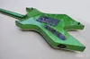 Guitare électrique à corps vert de forme inhabituelle Lvybest avec matériel noir en palissandre offrant des services personnalisés