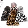 Bonnets Beanie/tête de mort casquettes mode fourrure douce pompons imprimé léopard femmes chapeau tricoté casquette de Ski Delm22