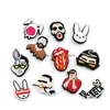 إكسسوارات أجزاء الأحذية 20pcs/مجموعة Bad Bunny Series Charms 2D Soft PVC Clog Jibz Shoes Decoveration