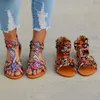 Sandals Lady Nasual Shoes بالإضافة إلى حجم 35-43 نساء بوهيميا ملون الصيف سوار الكاحل شقة