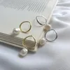 Kolczyki obręcze Minimalistyczna naturalna barokowa perła upusz