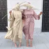Etnische kleding satijn 3 stks bijpassende outfits Moslimsets Fashion Women Open Abayas Kimono Cardigan Long Inner Dress Wrap rok Islamitische Dubai