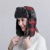 Berets Women Thicker Plaid LeiFeng Hat Earflap Cap Men Bomber Winter Warm Russian Fur Outdoor Cycling Windproof Ski Snow