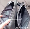 Modische dreiteilige Love V-Handtasche aus PU-Leder für Herren, große Canvas-Einkaufstasche mit kleinem Beutel in Braun. Luxuriöse Herrentasche