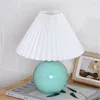 Tischlampen LED Plissee Lampe Ins Xianfan Keramik für Wohnzimmer Home Deco Niedlich mit dreifarbiger Glühbirne daneben