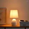 Lampade da tavolo Nordic Ins Camera da letto minimalista Comodino Lamparas De Mesa Para El Dormitorio Scrivania da studio Lampada decorativa semplice per la casa