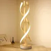 Masa lambaları Modern LED Spiral Lamba Masa Başucu Oturma Odası Yatak Odası Dekorasyonu İçin Akrilik Kavisli Işık Us Fiş