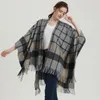 الأوشحة 2023 Faux Cashmere الكلاسيكية Plaid Poncho Women Large وشاح شال شرابة ثنائية الأغراض سفر إكسسوارات دافئة دافئة الافصح