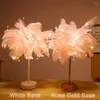 Lampade da tavolo Lampada decorativa a forma di piuma Lampada da 4,5 V Paralume albero rosa a distanza Ragazza LED Luci notturne decorative per matrimoni di compleanno