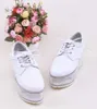 Elbise ayakkabıları bayan platform açık şeffaf dantel yukarı kama yüksek pvc topuk muffin kalın tabanlı çiçekler diy deri siyah beyaz 2023