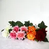 Dekoracyjne kwiaty wieńce aksamitne tkanina 2 róży Rose sztuczna panna młoda walentynkowa dekoracja Fałszywa kwiaci