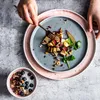 Tallrikar europeiska keramikplatta västerländska biff maträtt geometriska mönster frukt sallad restaurang som serverar bricka kök bordsartiklar