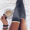 Calzini da donna Moda Calze alte alla coscia Nere floreali lavorate a maglia flessibili sopra il ginocchio Inverno caldo patchwork Lungo femminile