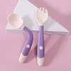 Set di stoviglie 2 pezzi / set Cucchiaio in silicone per bambini Set di utensili per bambini ausiliari Imparare a mangiare Formazione Forchetta morbida flessibile Bambini infantili