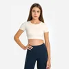 Active Shirts Solid Color Yoga T-shirt Round Neck Women Short Sleeve Exposed Belly Button Sport Breathable Crop Top Quick Dry With Chest Pad